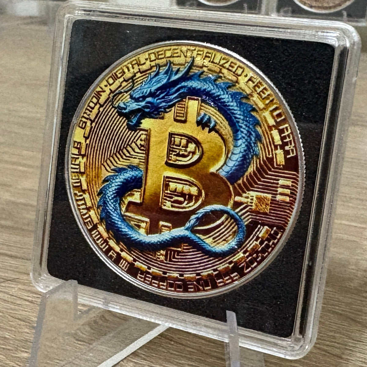 比特幣龍形銀幣 藍色 純銀999 1盎司銀幣 圖3（正面）
