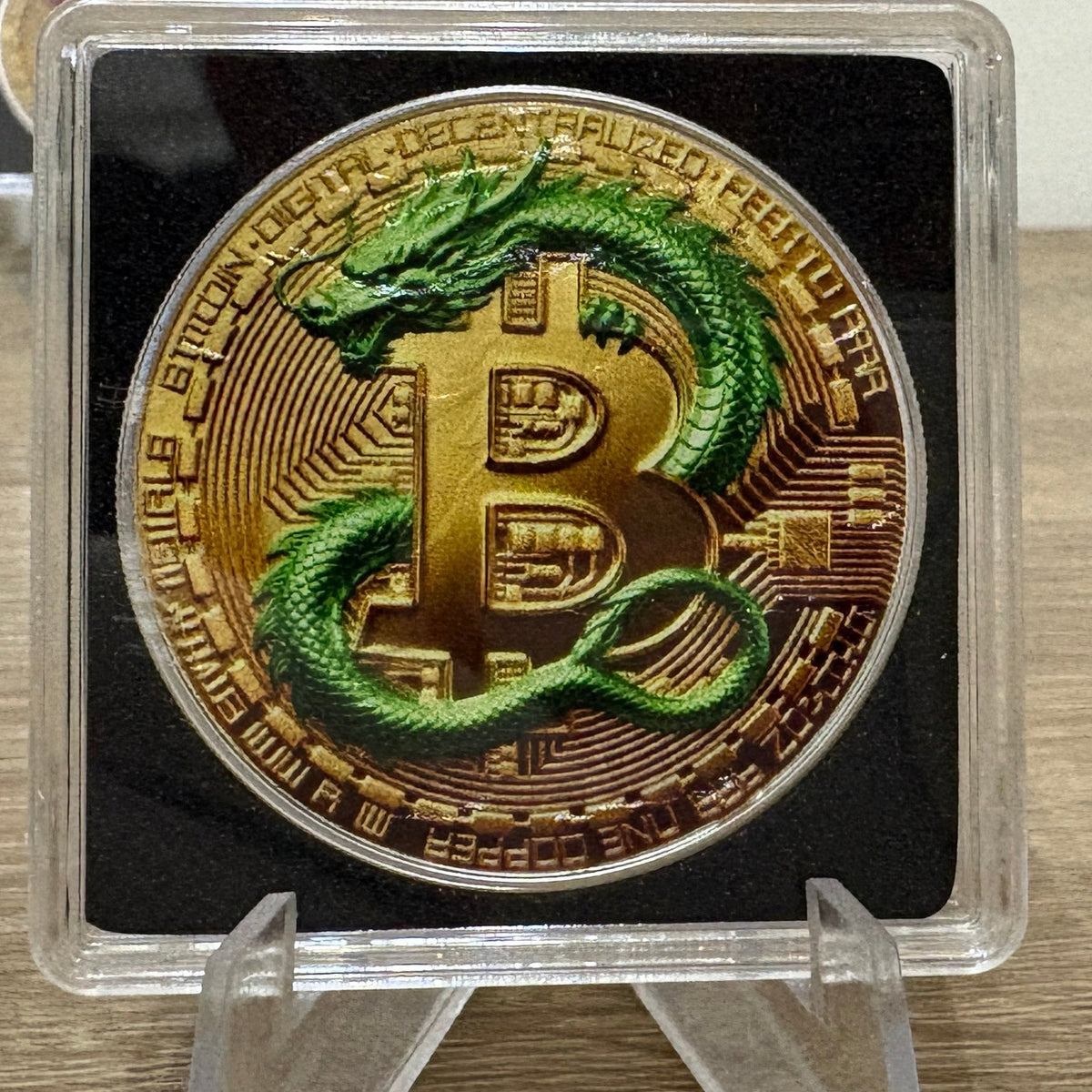 比特幣龍形銀幣 綠色 純銀999 1盎司銀幣 圖1（正面）