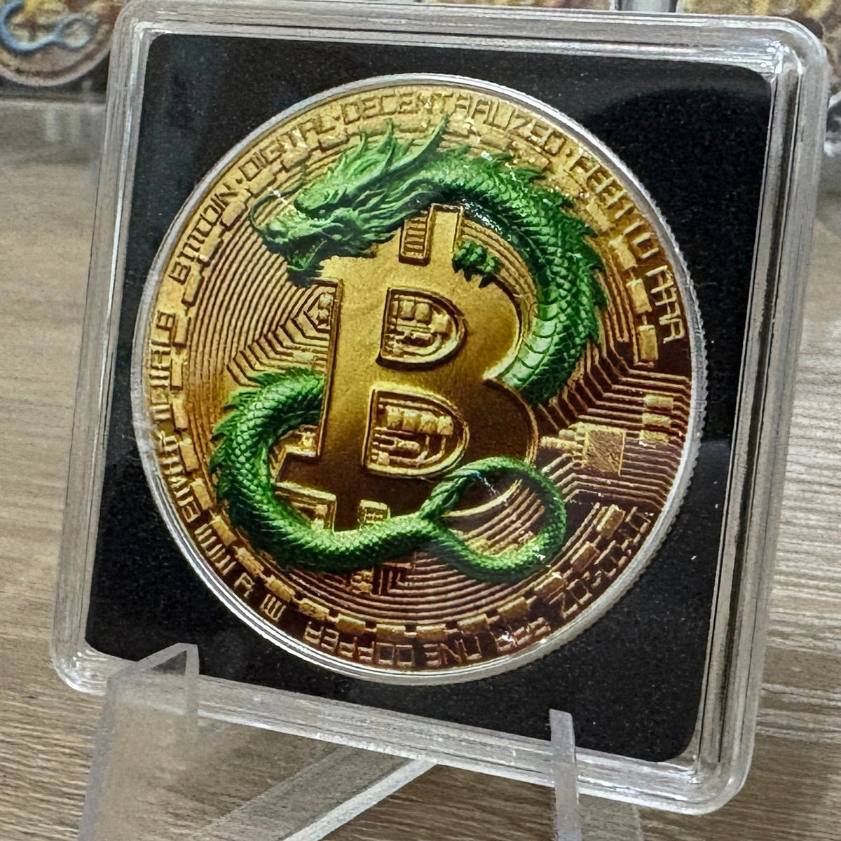 比特幣龍形銀幣 綠色 純銀999 1盎司銀幣 圖3（正面）