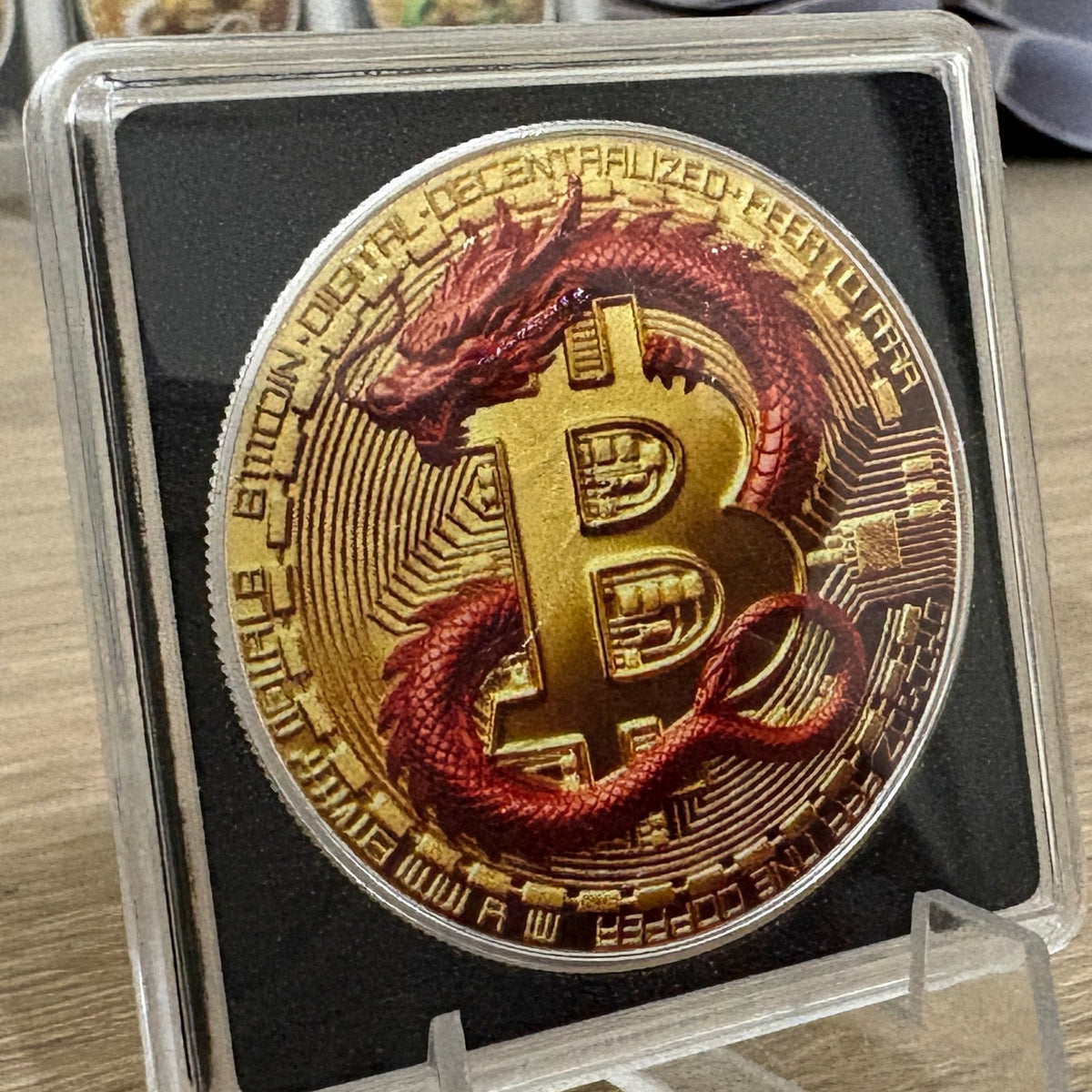 比特幣龍形銀幣 紅色 純銀999 1盎司銀幣 圖2（正面）