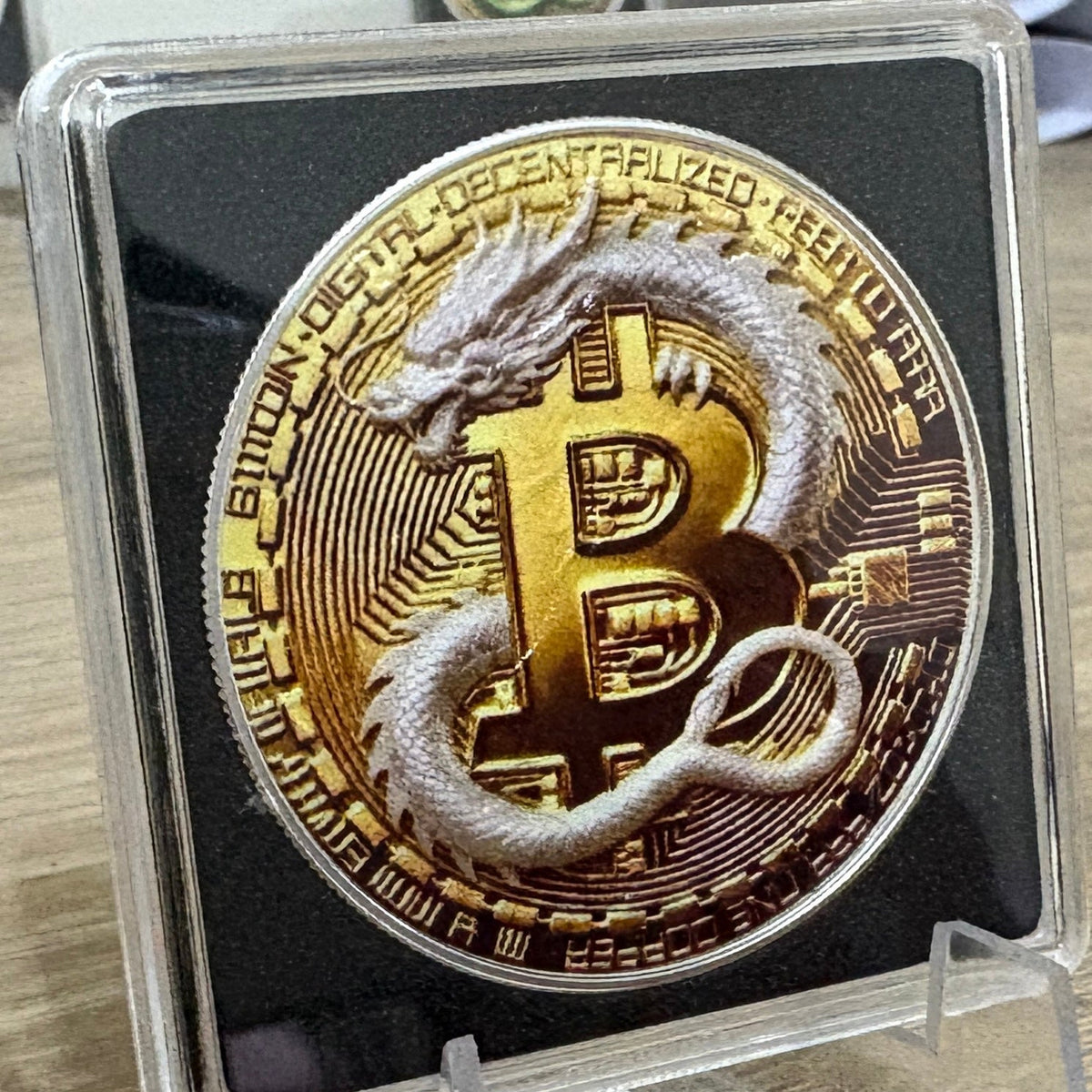 比特幣龍形銀幣 白色 純銀999 1盎司銀幣 圖3（正面）